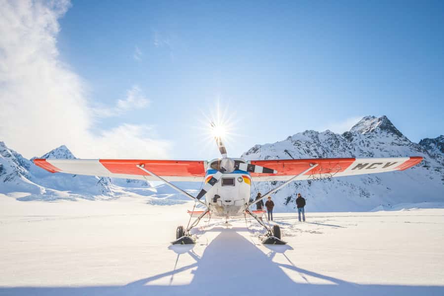 Mount Cook: Ski Plane and Helicopter Glacier Combo Flight - Swap day trick: helicopter return for different angles on the same peaks