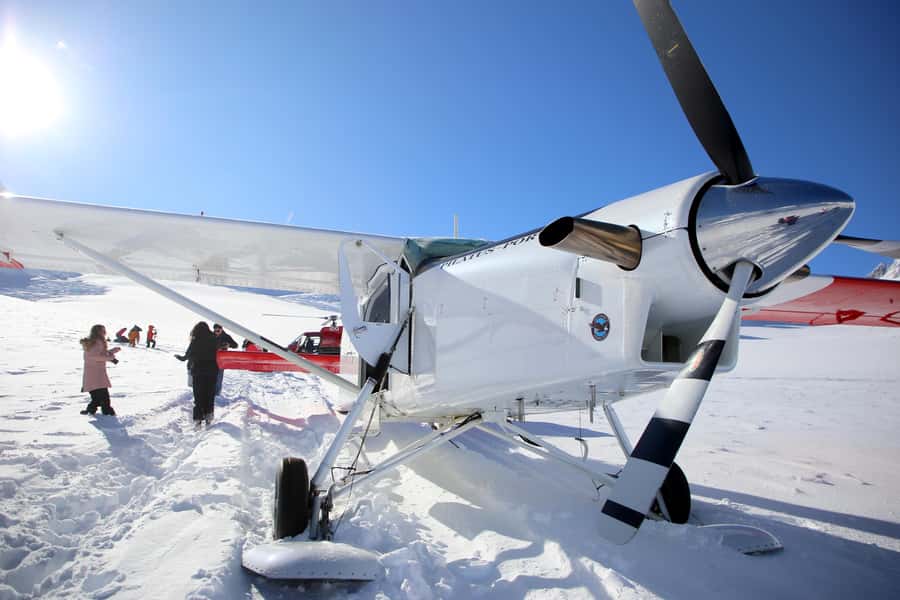 Mount Cook: Ski Plane and Helicopter Glacier Combo Flight - Skiplane leg: rising through the Tasman Valley for the big views