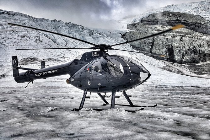 Mount Cook Spectacular Helicopter Flight from Franz Josef - The snow landing: how it changes the whole feel of the flight