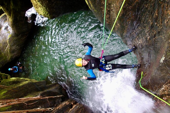 Mt Aspiring Full Day Canyon ex Queenstown or Wanaka - Stop 1: Mount Aspiring National Park, your wilderness classroom