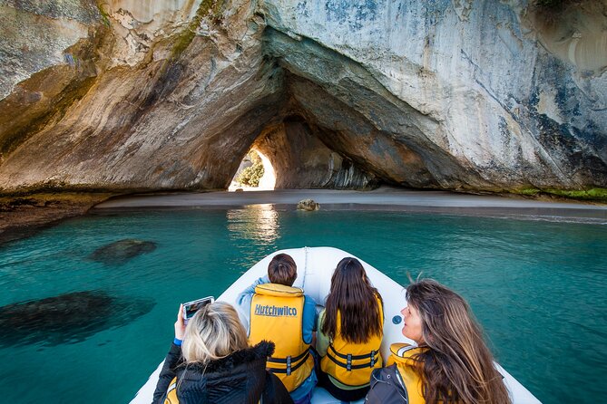 One Hour Cathedral Cove Boat Tour in Hahei - Stop-by-Stop: Cathedral Cove Views, Sea Caves, and Orua Coast