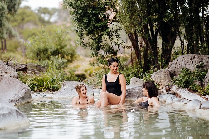 Polynesian Spa Rotorua: Deluxe Lake Spa Hot Spring Bathing - Arrival, changing rooms, and how to use your time well