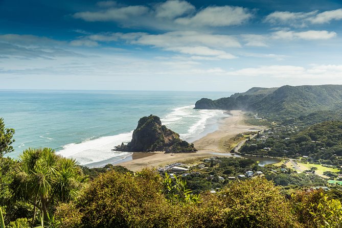 Private Auckland Luxury Tour - Karekare Falls Walking Stop on Auckland’s West Coast