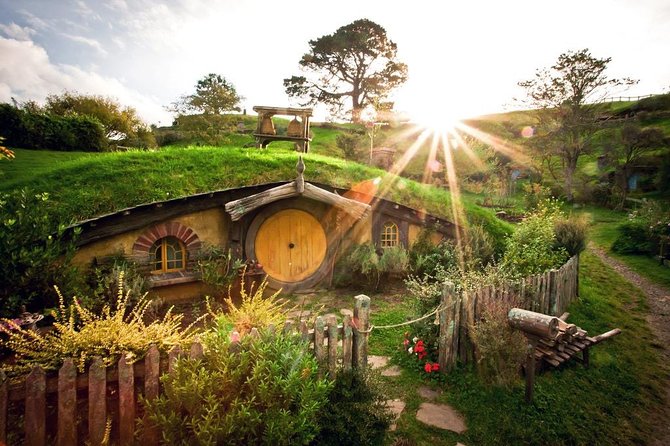 Private Round Trip Transport To Hobbiton From Auckland - Key things to know before you book