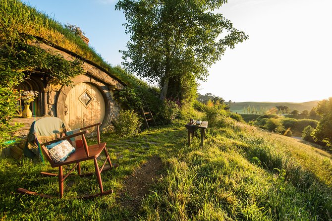 Private tour - Hobbiton Movie Set Evening Banquet Return from Auckland - Practical Tips for a Smooth Hobbiton Evening