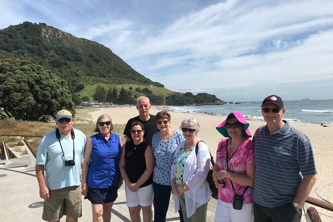 Private, via beaches, Kiwi farm to Rotorua 8 lakes & Geothermal - Tikitapu nature walk and the blue and green lakes