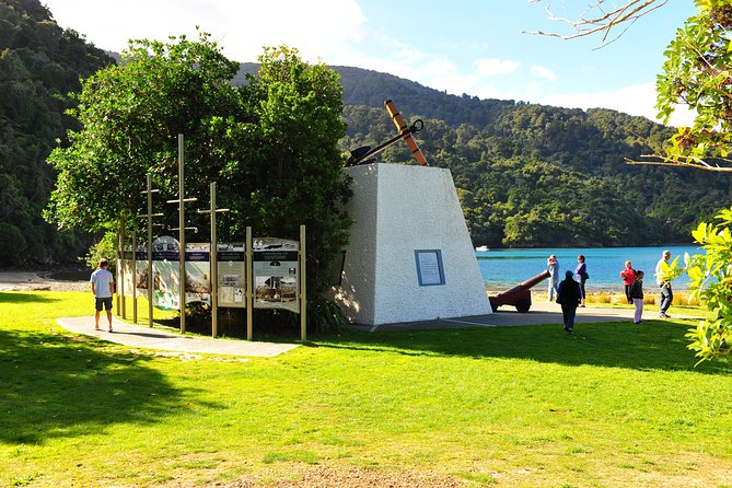 Queen Charlotte Sound Mail Boat Cruise - Boats, crowds, and seating: your comfort game plan