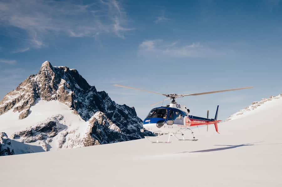 Queenstown: 50-Minute Southern Glacier Helicopter Flight - The 50-minute route: Southern Alps, forests, and icefalls