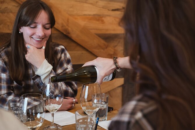 Queenstown: Afternoon Wine & Beer Tour with Platters - Kinross Cellar Door plus boutique partners: hosted wine tasting with variety