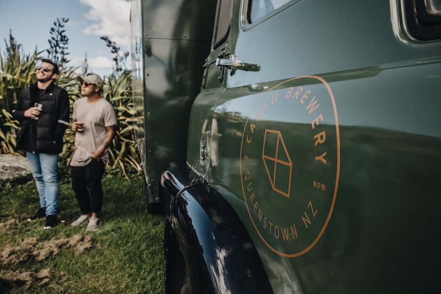 Queenstown: Craft Beer Brewery Tour with Lunch - A short break at a traditional village spot