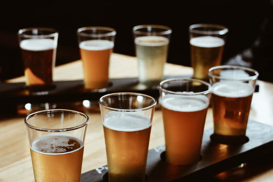 Queenstown: Craft Beer Brewery Tour with Lunch - Stop 3: another Queenstown beer tasting hour to wrap the day
