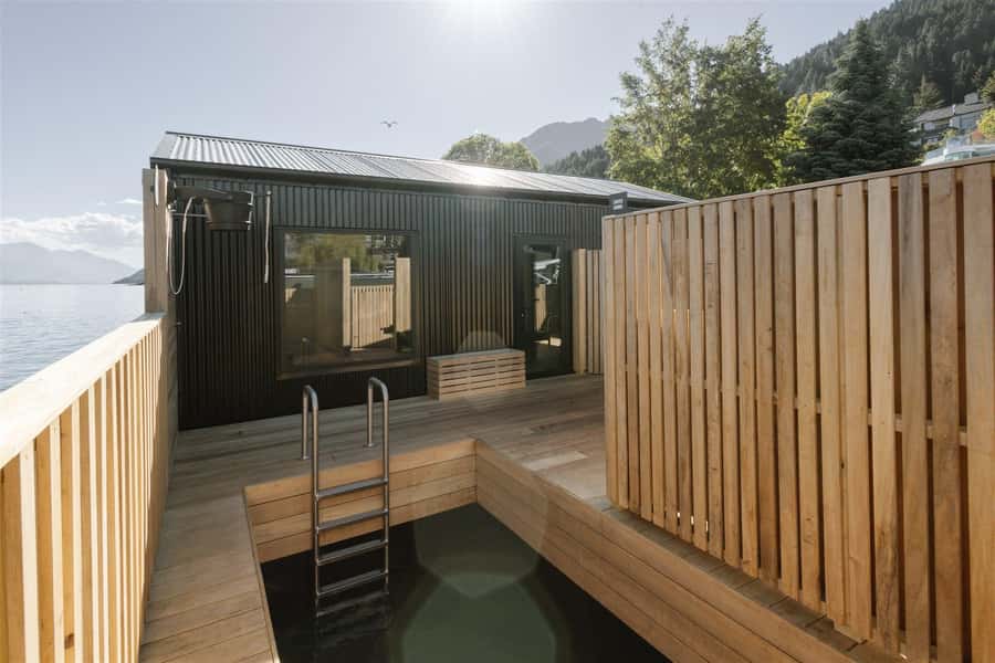 Queenstown: Floating Sauna Experience on Lake Whakatipu - The Experience Itself: A Simple Contrast Therapy Rhythm