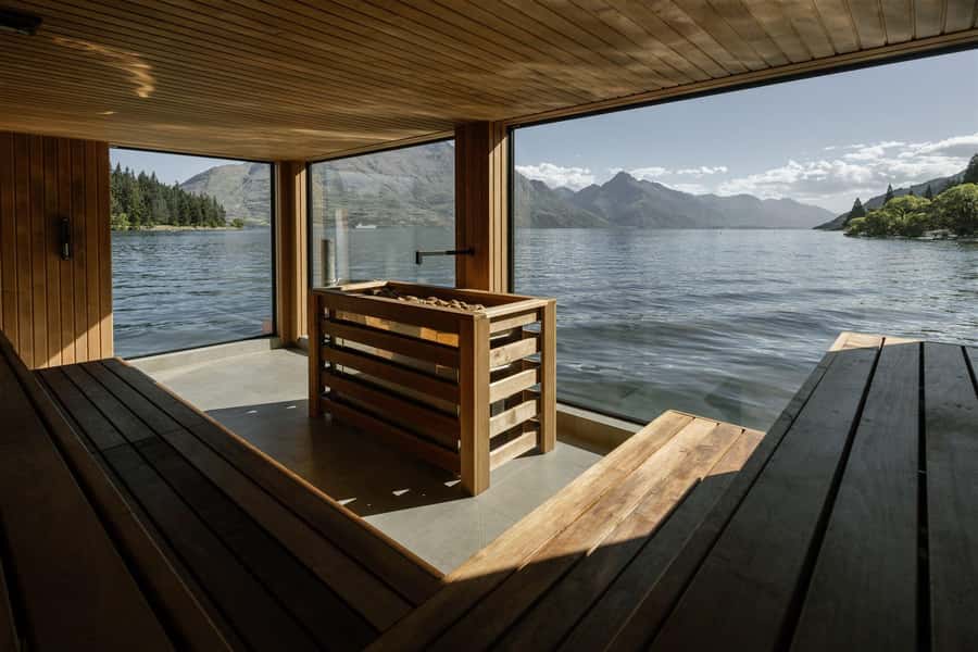Queenstown: Floating Sauna Experience on Lake Whakatipu - Getting Set Up at Watershed on St Omer’s Wharf