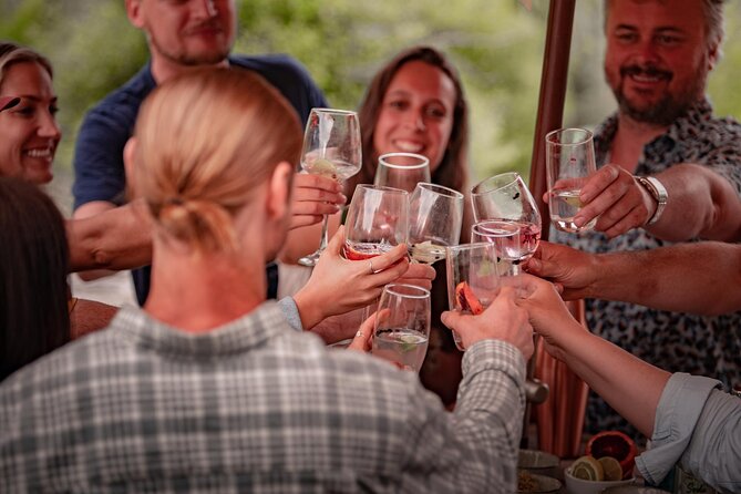 Queenstown Gin and Whiskey tours - Rifters Tasting Room: a shorter stop that still matters