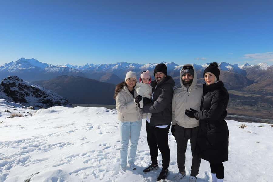Queenstown Helicopter Flight with Snow Landing | 30 mins - Queenstown Helicopter Views Over the Whakatipu Basin