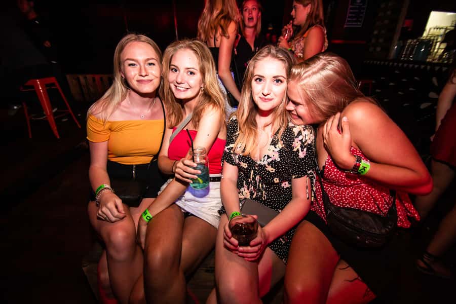 Queenstown: Ice Bar Crawl - Why a Queenstown bar crawl is a smart first-night plan