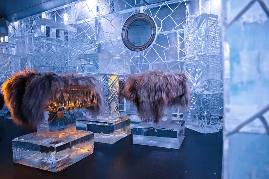 Queenstown: Ice Bar Entry with Warm Winter Gear and Drink - Who should book Queenstown Ice Bar?