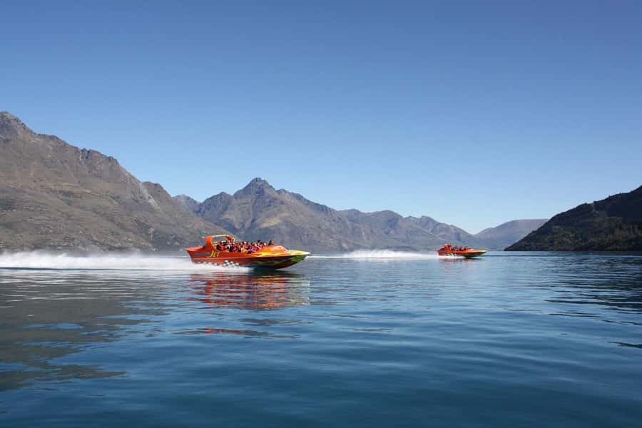 Queenstown: Jet Boat Adventure with Thunder Jet - Fast Turns on Lake Wakatipu and the Kawarau River