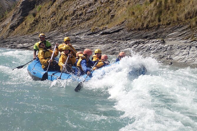 Queenstown Kawarau River Rafting and Jet Boat - The switch to rafting: grade 2 to 3 rapids and paddling technique