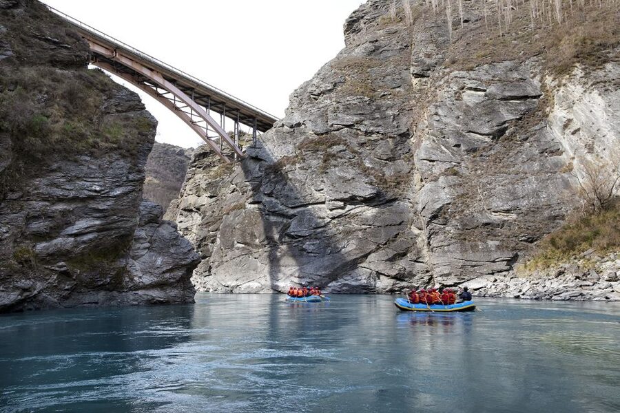 Queenstown: Kawarau River Rafting and Jet Boat Ride - Guides, Safety Briefings, and Why It Feels Under Control
