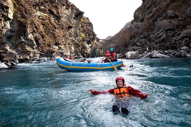 Queenstown Kawarau River Rafting and Jet Boat - Jet boat run on Lake Wakatipu: 360 spins and real speed