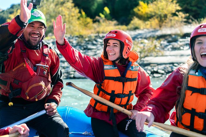 Queenstown Kawarau River Whitewater Rafting - Where you start: RealNZ Visitor Centre and the coach to the raft base