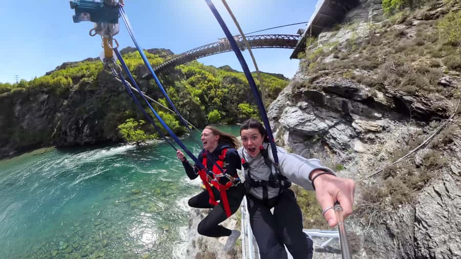 Queenstown: Kawarau Swing! (Solo, Tandem or Triple!) - Solo, tandem, or triple: picking the best way to share the moment