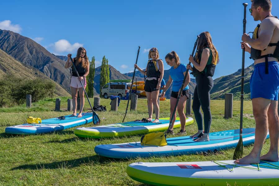 Queenstown: Kayaking or SUP Experience on Moke Lake - Getting There: Minibus Pickup or a Scenic Drive Off Lake Wakatipu