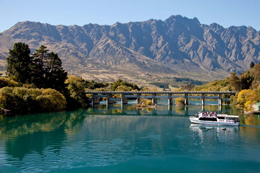 Queenstown: Lake Wakatipu Scenic Cruise - Should you book Million Dollar Cruise, Lake Wakatipu Scenic Cruise?