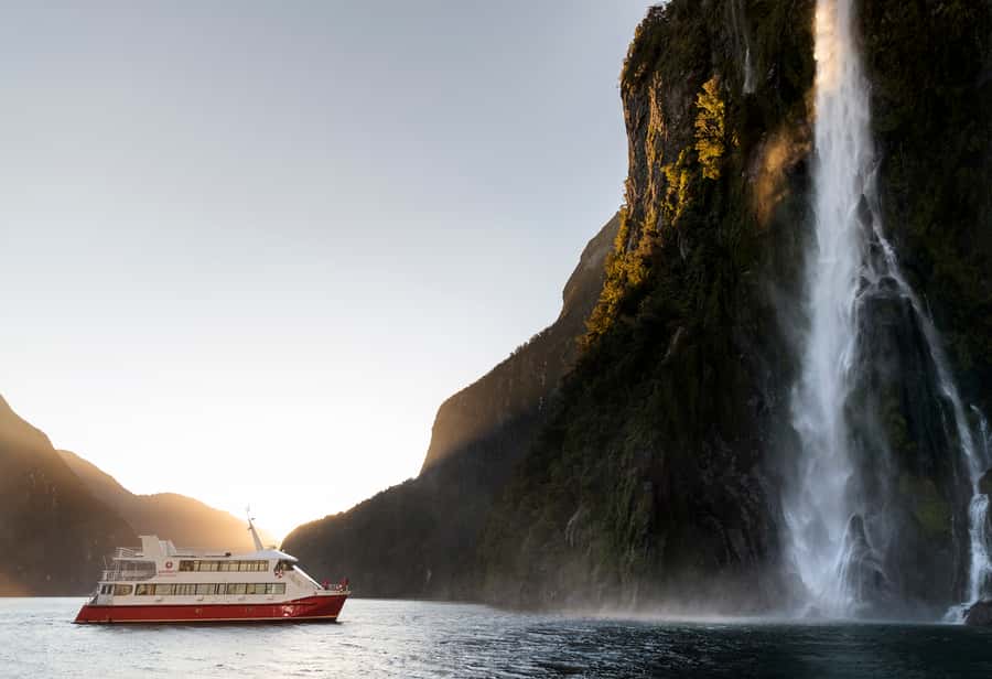 Queenstown: Milford Sound Flight and Cruise - Key things that make this Milford Sound flight and cruise work