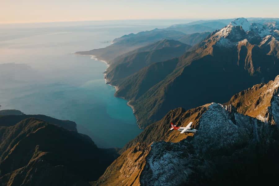 Queenstown: Milford Sound Flight and Cruise - The 40-minute scenic flight, with real-time pilot commentary