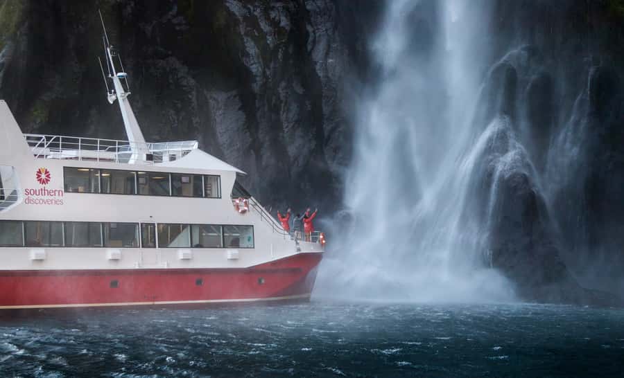Queenstown: Milford Sound Flight and Cruise - The approach to Mitre Peak and why you want that camera ready