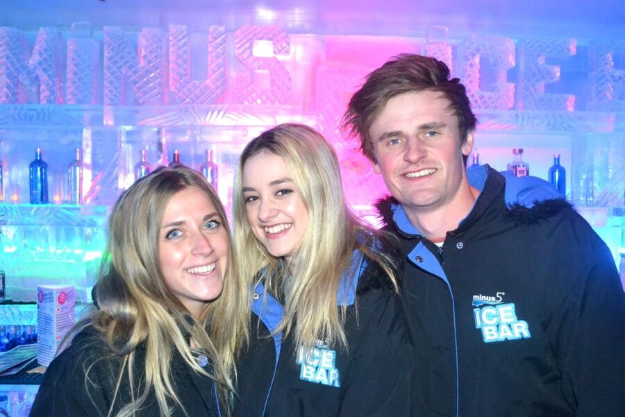 Queenstown: Minus 5 Ice Bar Experience with Drink Options - Drinks in ice glasses: cocktails and mocktails for every group