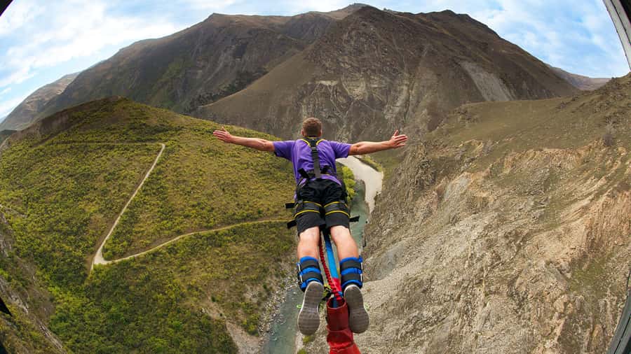 Queenstown: Nevis Bungy - Australasia's Biggest Bungy! - The cable car ride: seeing the pod before you leap