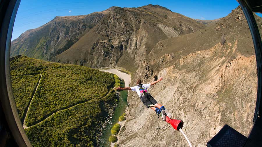 Queenstown: Nevis Bungy - Australasia's Biggest Bungy! - The Station check-in and the shuttle from Queenstown CBD