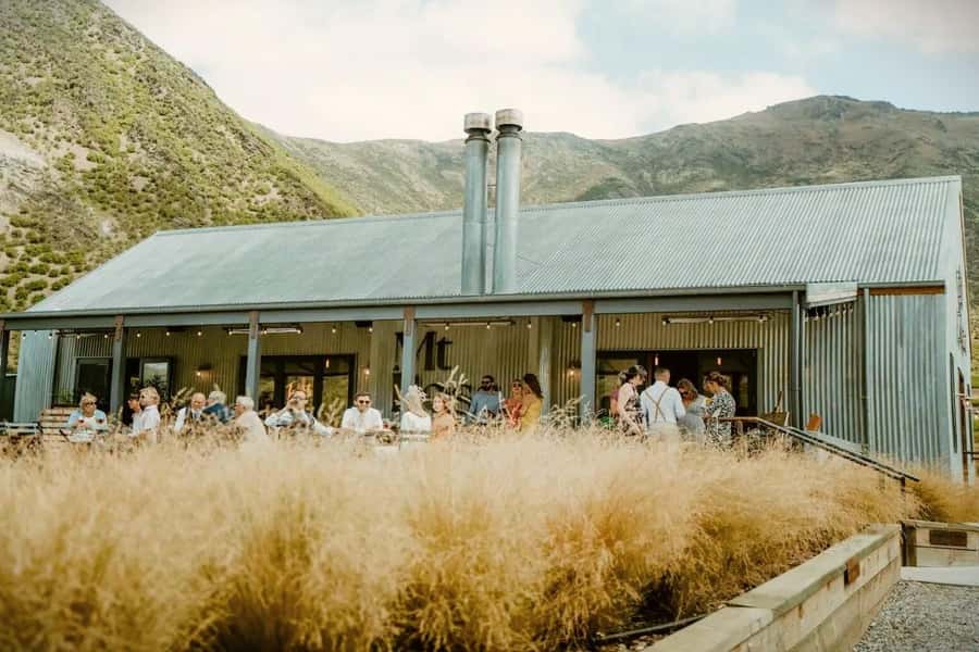 Queenstown: Original Premium Half-Day Gibbston Wine Tour - The guides make the day: who you want to see on the sign-in list