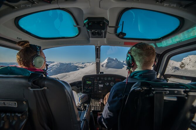 Queenstown: Pilot's Choice Helicopter Flight with alpine landing - Smooth Flying Meets Cold Air: What to Wear and Expect