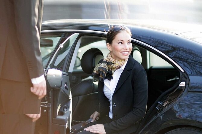 Queenstown Private Airport Transfer: Door to Door Service - How Long It Takes: Queenstown’s “Short Ride” That Still Matters