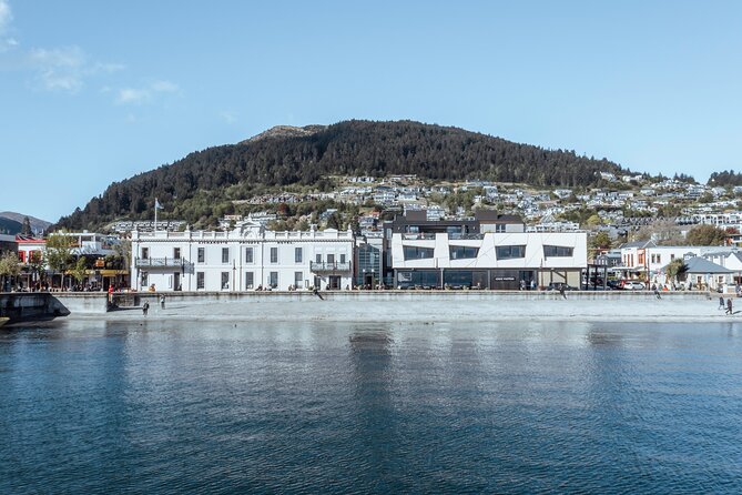 Queenstown Progressive Dinner & Wine Tour | 3 Stunning Locations - Stop 2: Swiftsure by Man O’ War in Arrowtown