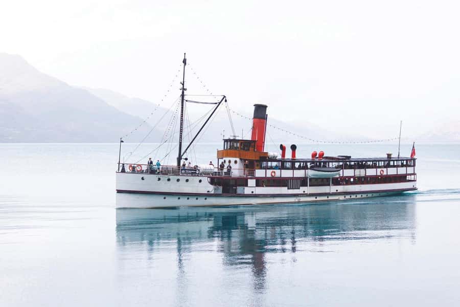 Queenstown: Queenstown Lake Cruise and Walter Peak Farm Tour - Finding the right pace at Walter Peak High Country Farm