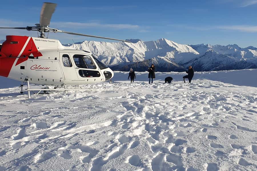 Queenstown: Scenic Alpine Heli-Flight - Alpine Landing Photo Time on a Rugged Mountain Peak