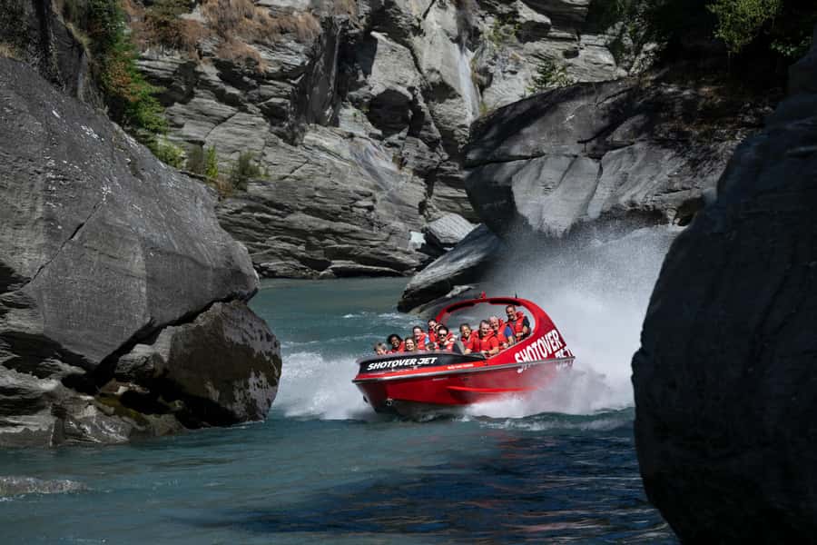 Queenstown: Shotover River Extreme Jet Boat Experience - Why Shotover Jet Boats Feel More Intense Than They Look