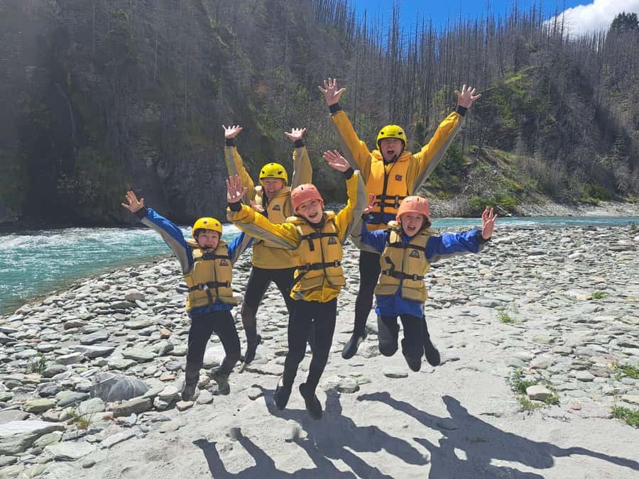 Queenstown: Shotover River Rafting & Skippers Canyon Tour - Break Time and Gold Rush Reminders in Skippers Canyon