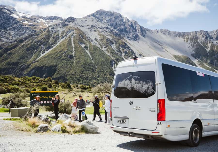 Queenstown: Small Group Mt Cook Day Tour - Cromwell Fruit Bowl and the first taste of South Island variety
