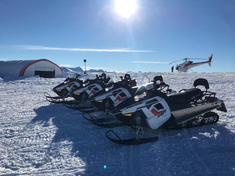 Queenstown: Snowmobiling Experience with Helicopter Flight - Queenstown in One Day: Helicopter Scenery and Garvie Snow Powder