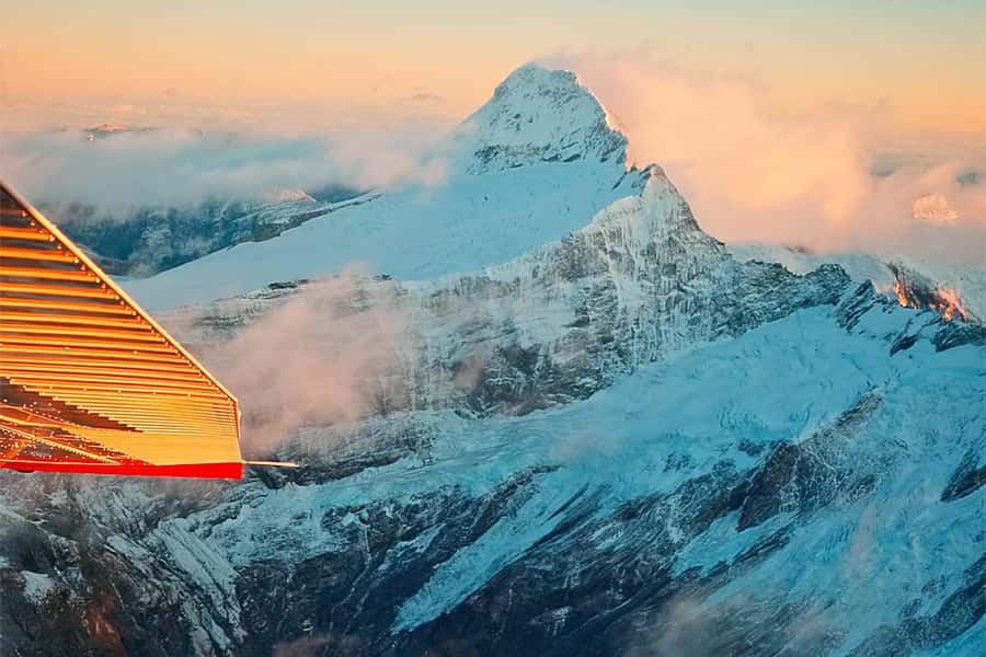 Queenstown: Sunrise Glacier Scenic Flight - Where to meet: Glenorchy Air inside Queenstown Airport