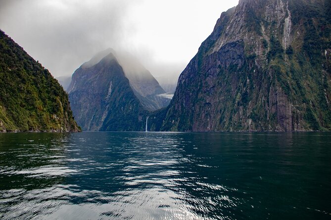 Queenstown to Te Anau via Milford Sound inc Cruise & Lunch - Quick hits before you go