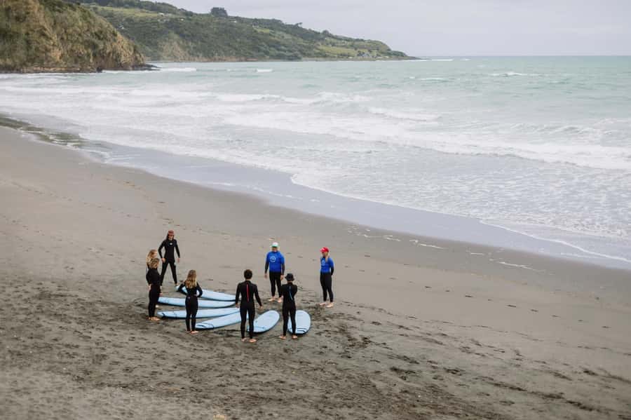 Raglan: 2 Day Surf Lesson & Rental Package - Raglan surf, starting at Ngarunui Beach