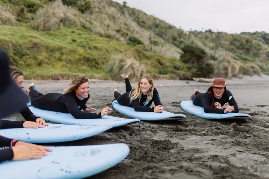 Raglan: 2 Day Surf Lesson & Rental Package - Your 2-day plan, Day 1 coaching and Day 2 practice