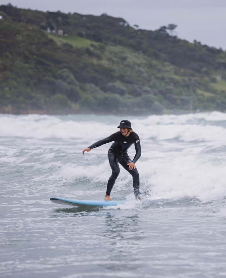 Raglan: Group Surf Lesson - Raglan surf basics, taught for real-life beginners